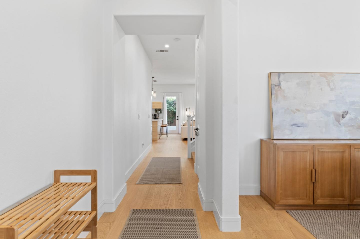 Detail Gallery Image 2 of 21 For 2025 Woodglen Dr, San Jose,  CA 95130 - 4 Beds | 3/1 Baths