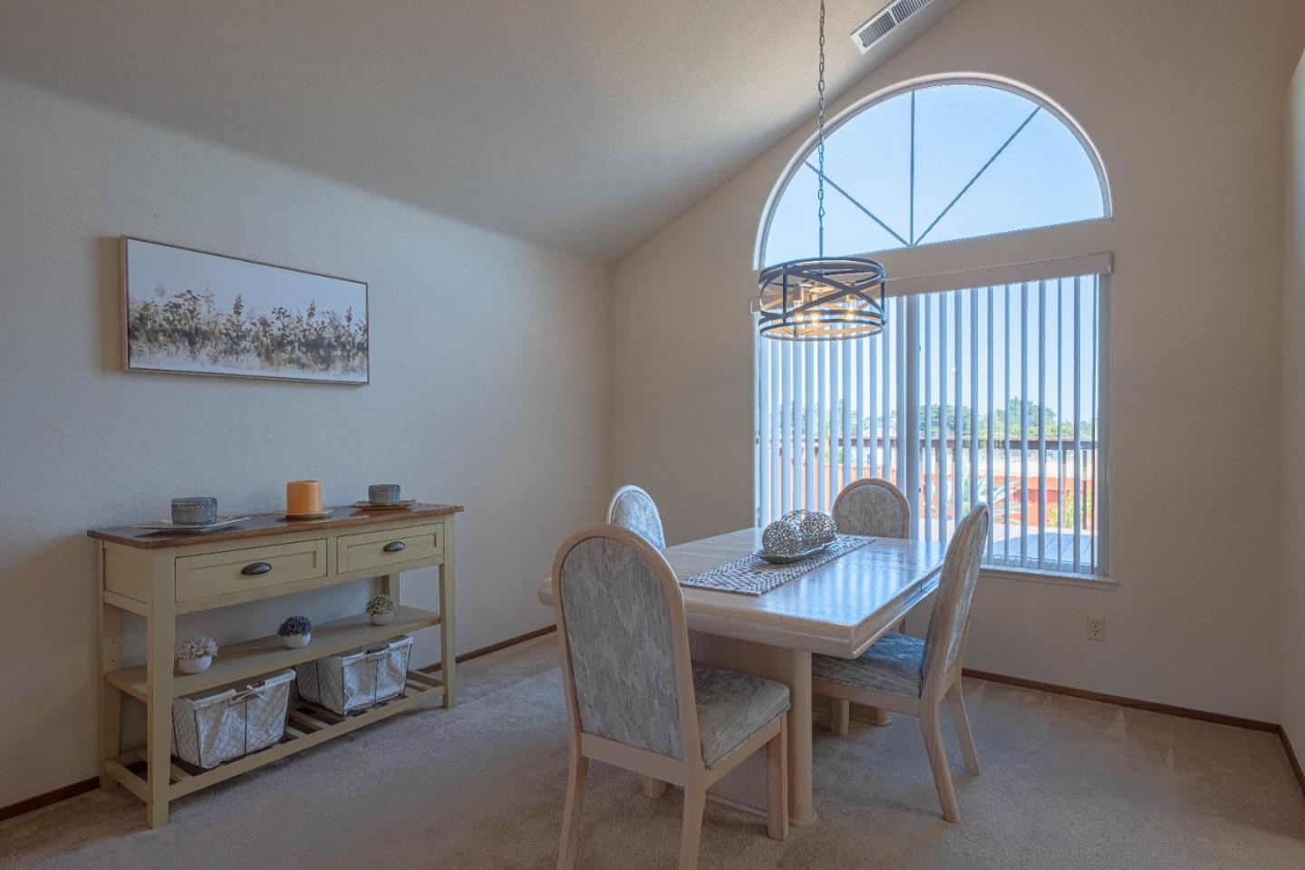 Detail Gallery Image 11 of 58 For 385 Hillcrest Ave, Marina,  CA 93933 - 4 Beds | 3 Baths
