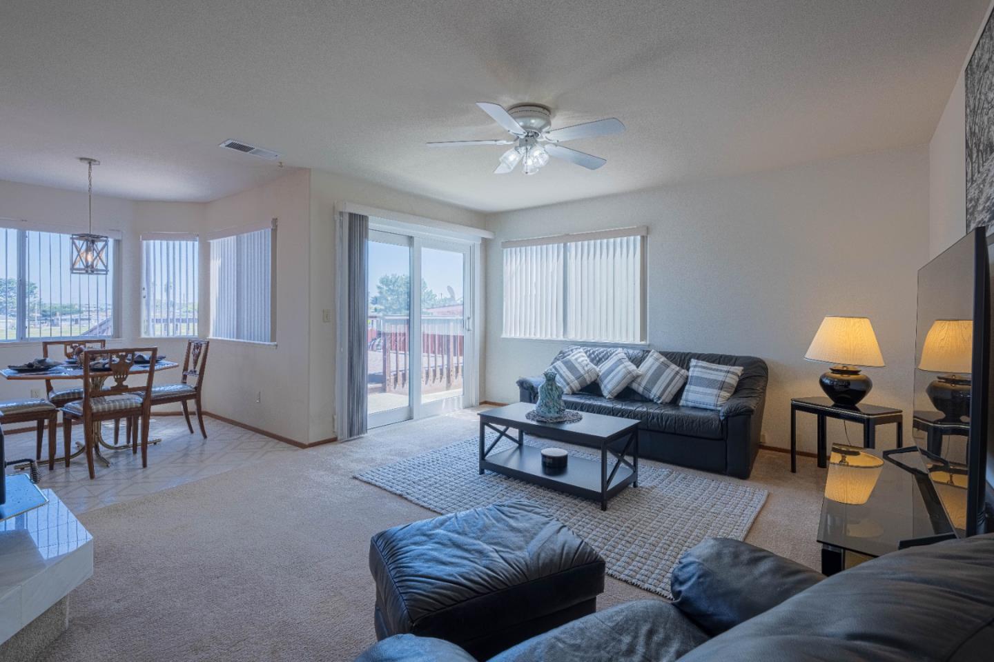 Detail Gallery Image 21 of 58 For 385 Hillcrest Ave, Marina,  CA 93933 - 4 Beds | 3 Baths