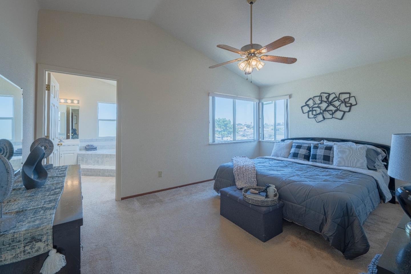 Detail Gallery Image 30 of 58 For 385 Hillcrest Ave, Marina,  CA 93933 - 4 Beds | 3 Baths