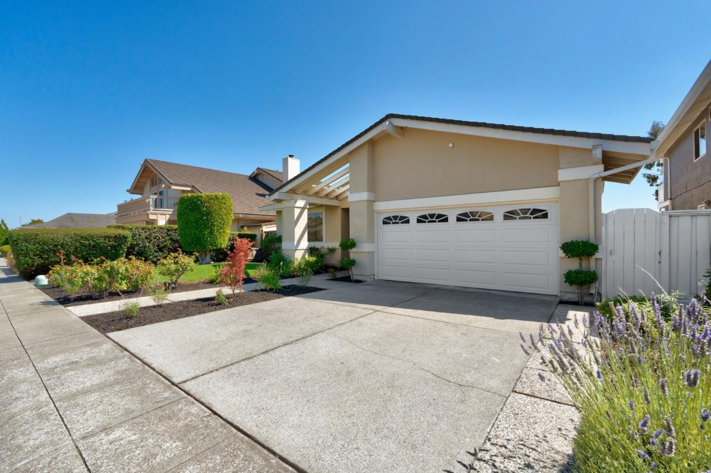 Detail Gallery Image 2 of 65 For 156 Flying Cloud Isle, Foster City,  CA 94404 - 3 Beds | 2 Baths