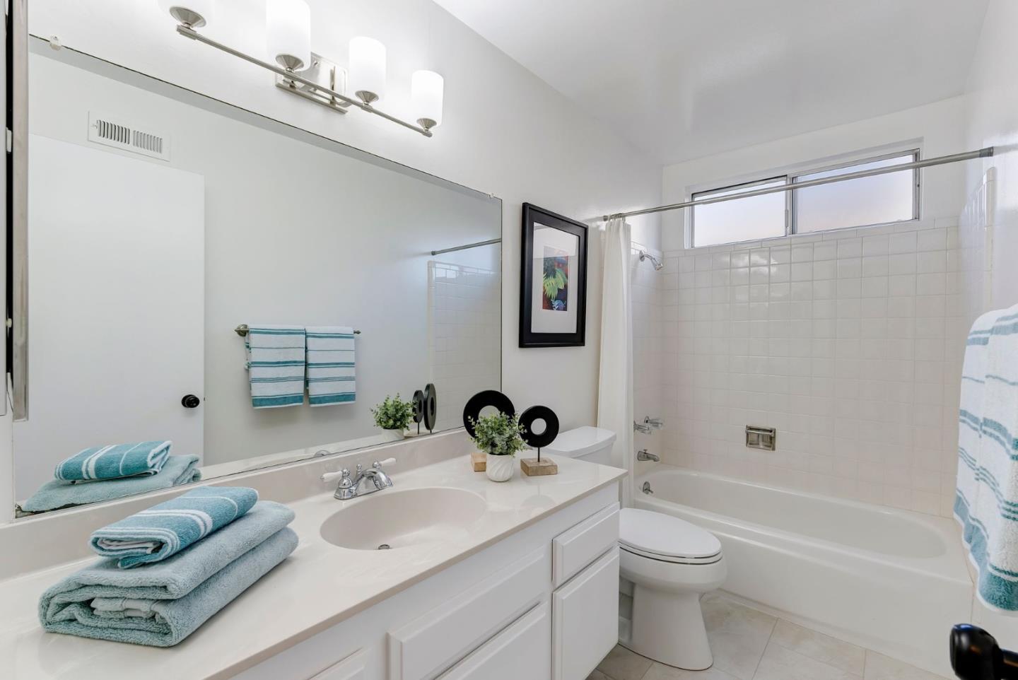 Detail Gallery Image 55 of 65 For 156 Flying Cloud Isle, Foster City,  CA 94404 - 3 Beds | 2 Baths