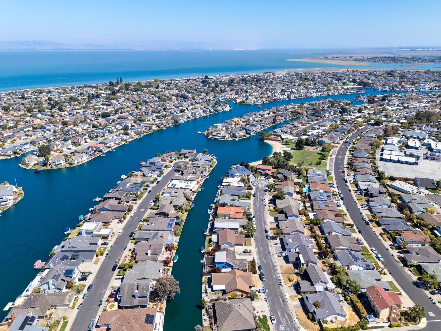 Detail Gallery Image 63 of 65 For 156 Flying Cloud Isle, Foster City,  CA 94404 - 3 Beds | 2 Baths