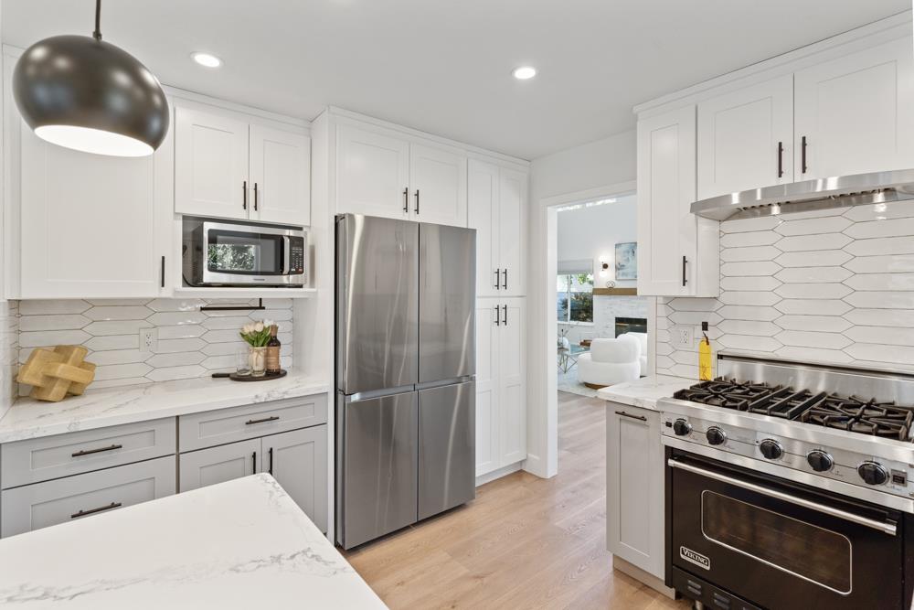 Detail Gallery Image 12 of 60 For 26 Binnacle Ln, Foster City,  CA 94404 - 2 Beds | 2/1 Baths