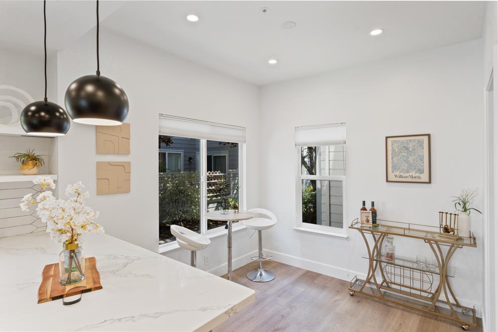 Detail Gallery Image 15 of 60 For 26 Binnacle Ln, Foster City,  CA 94404 - 2 Beds | 2/1 Baths