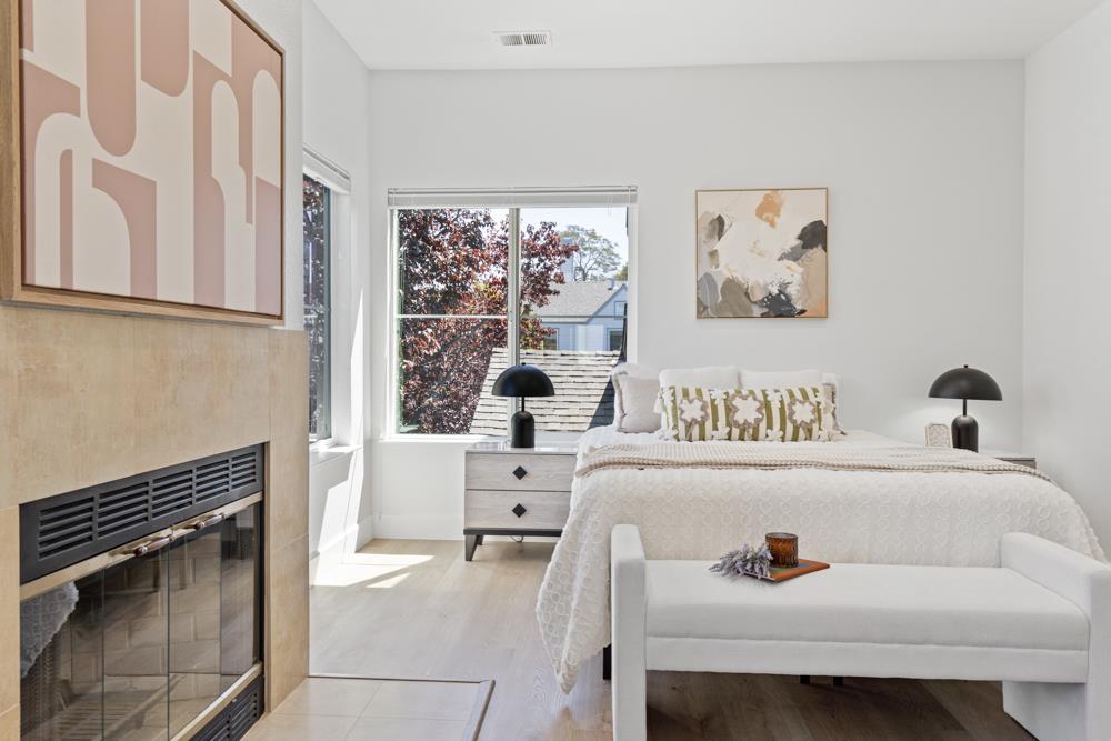 Detail Gallery Image 22 of 60 For 26 Binnacle Ln, Foster City,  CA 94404 - 2 Beds | 2/1 Baths