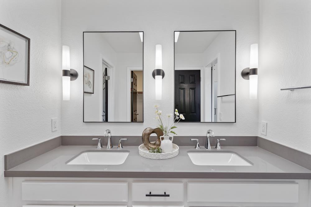 Detail Gallery Image 25 of 60 For 26 Binnacle Ln, Foster City,  CA 94404 - 2 Beds | 2/1 Baths