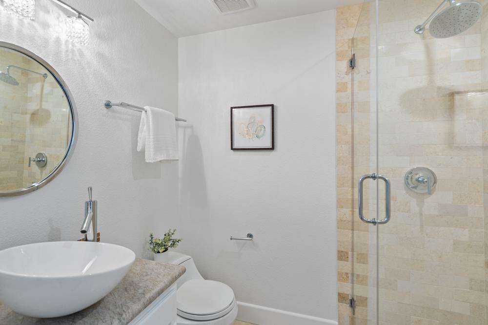 Detail Gallery Image 34 of 60 For 26 Binnacle Ln, Foster City,  CA 94404 - 2 Beds | 2/1 Baths
