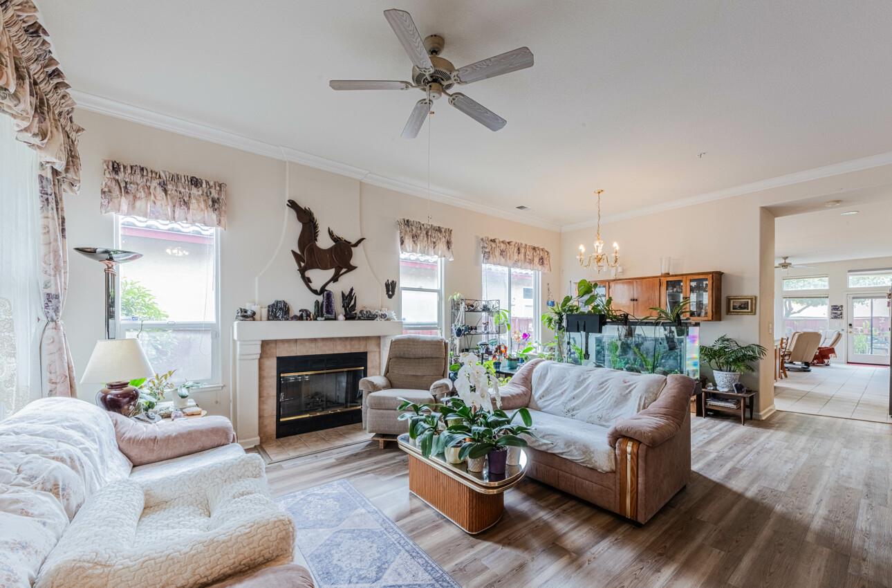 Detail Gallery Image 11 of 32 For 822 Castleton St, Salinas,  CA 93906 - 3 Beds | 2 Baths