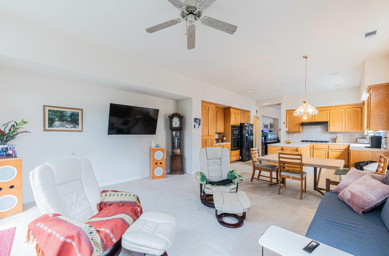Detail Gallery Image 20 of 32 For 822 Castleton St, Salinas,  CA 93906 - 3 Beds | 2 Baths