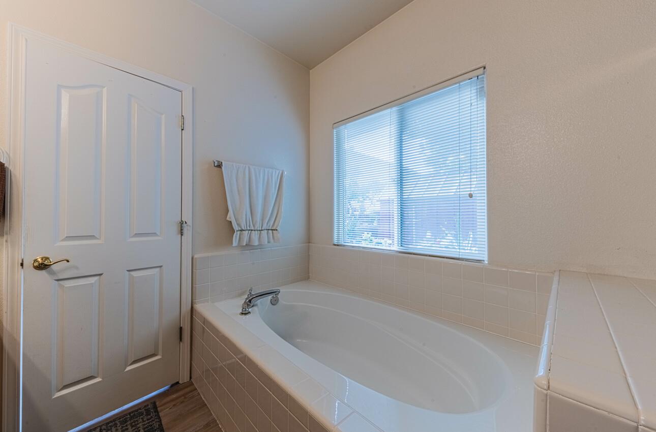 Detail Gallery Image 27 of 32 For 822 Castleton St, Salinas,  CA 93906 - 3 Beds | 2 Baths