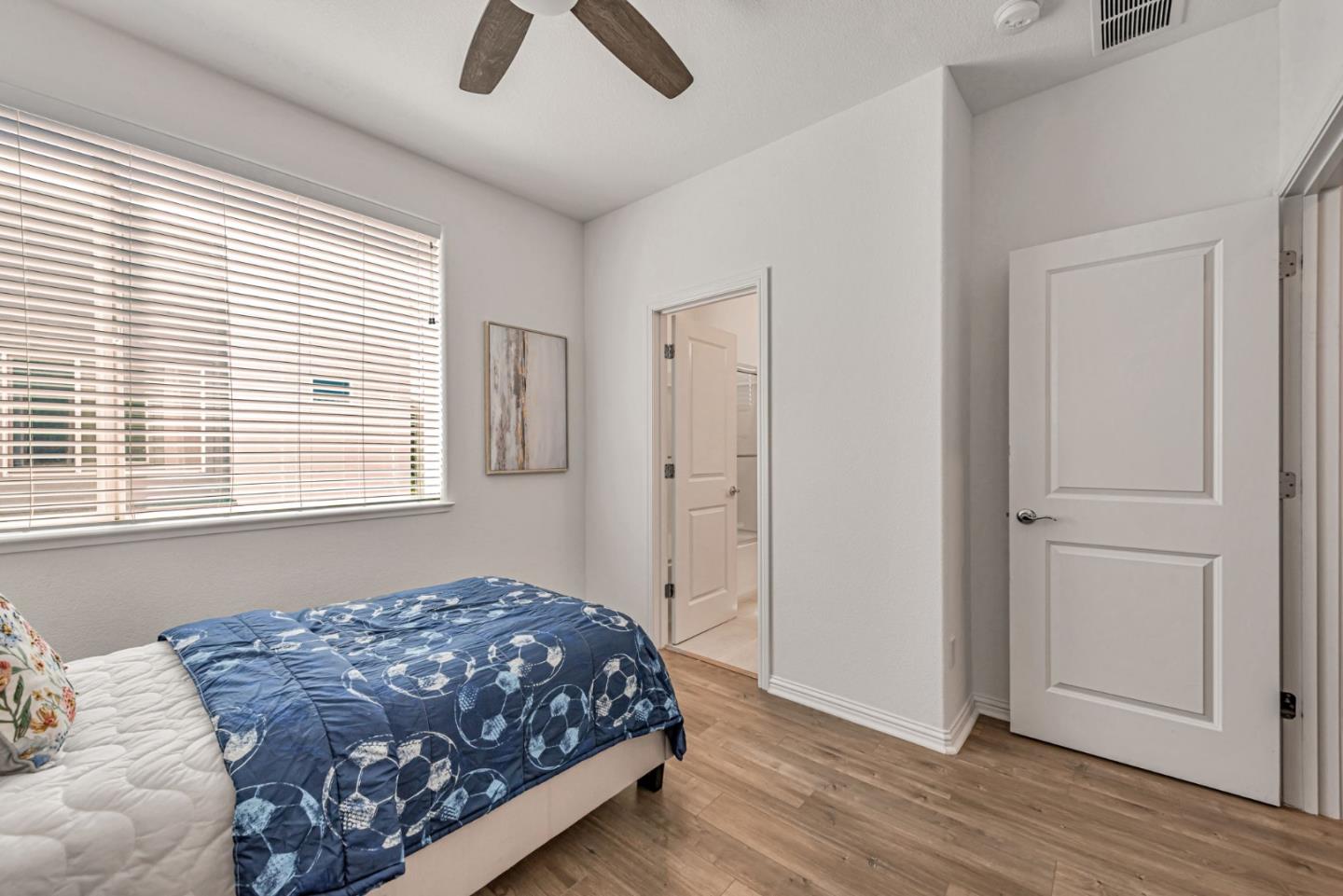 Detail Gallery Image 29 of 52 For 588 Apricot Way, San Jose,  CA 95133 - 4 Beds | 4 Baths