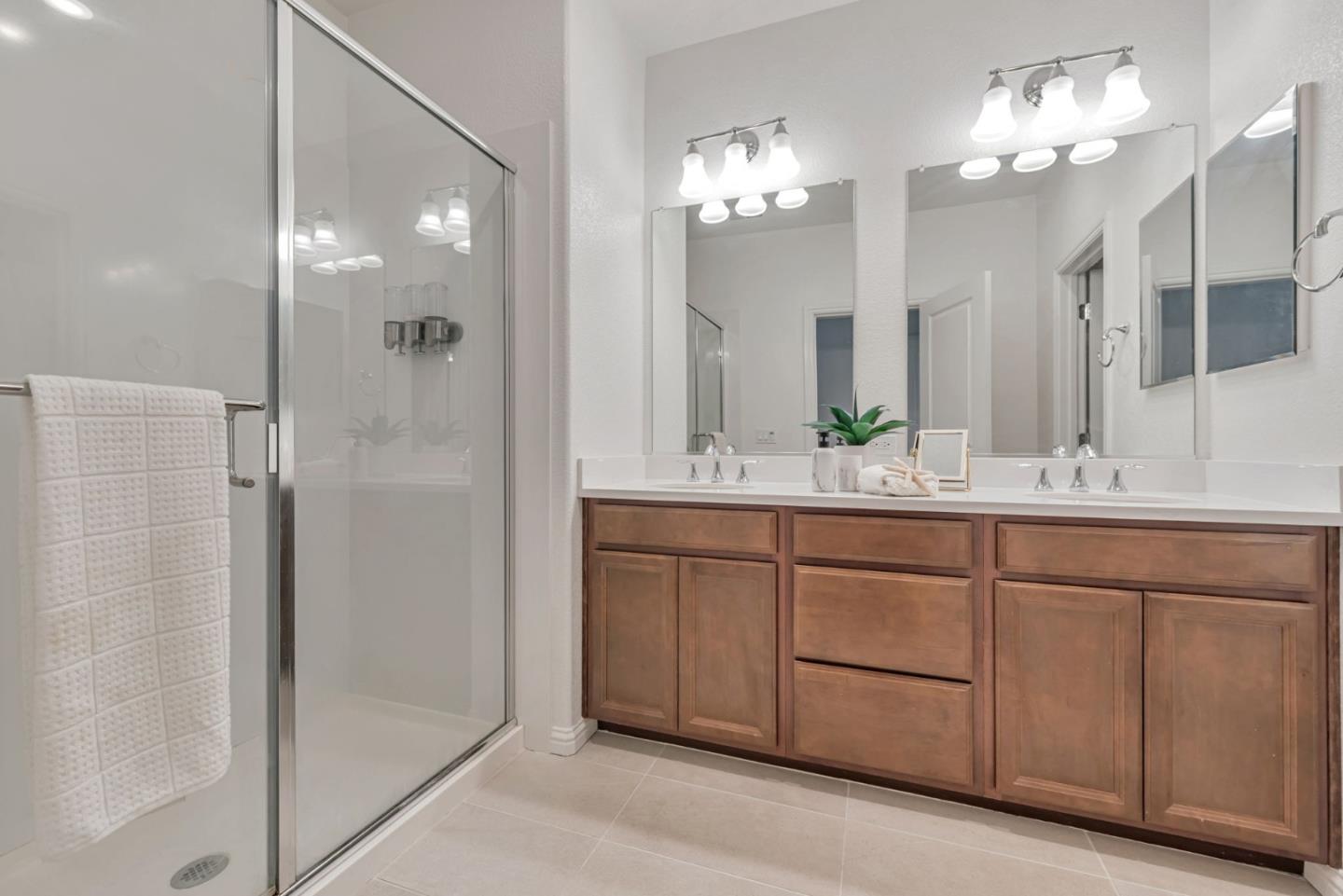 Detail Gallery Image 36 of 52 For 588 Apricot Way, San Jose,  CA 95133 - 4 Beds | 4 Baths