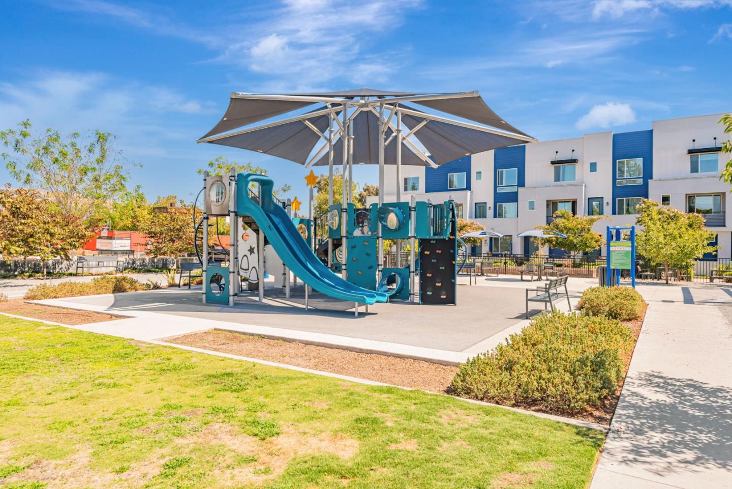 Detail Gallery Image 50 of 52 For 588 Apricot Way, San Jose,  CA 95133 - 4 Beds | 4 Baths