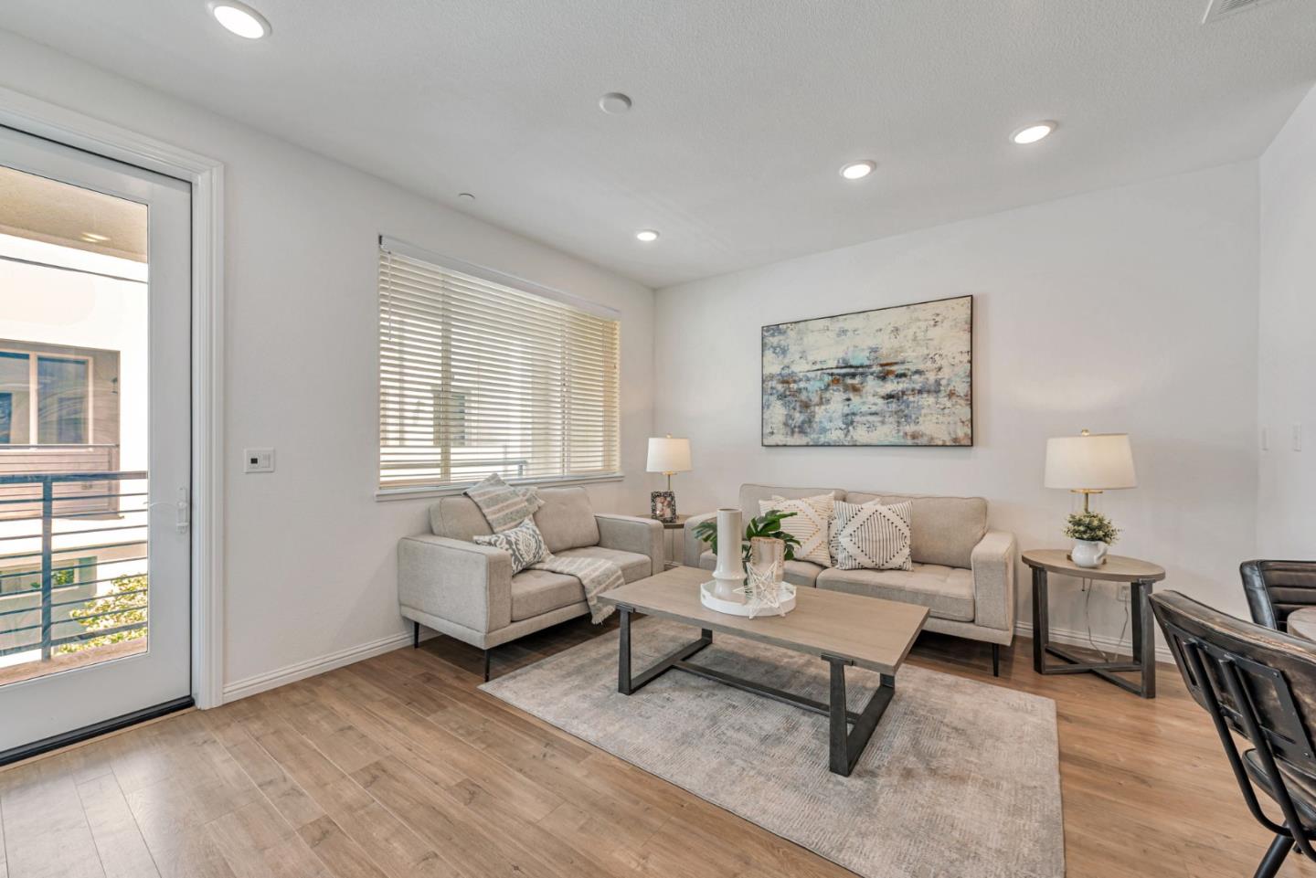 Detail Gallery Image 6 of 52 For 588 Apricot Way, San Jose,  CA 95133 - 4 Beds | 4 Baths