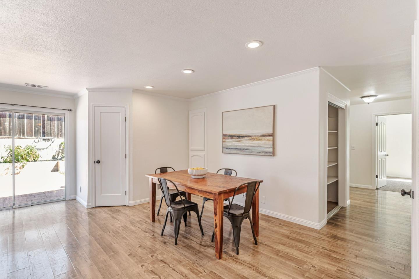 Detail Gallery Image 16 of 35 For 1671 Monticello Dr, Hollister,  CA 95023 - 4 Beds | 2 Baths