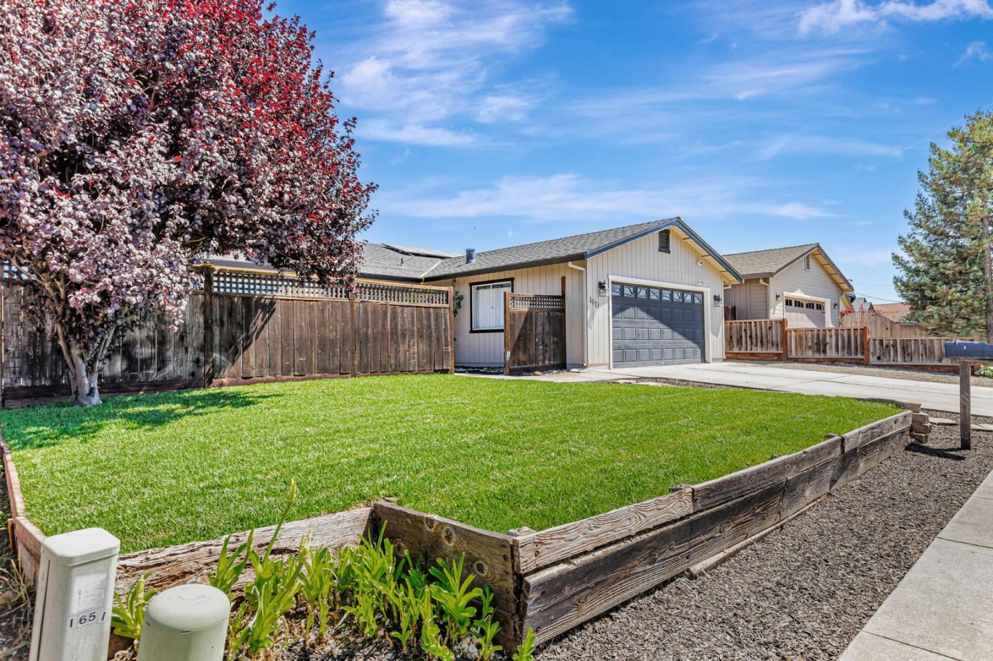Detail Gallery Image 3 of 35 For 1671 Monticello Dr, Hollister,  CA 95023 - 4 Beds | 2 Baths