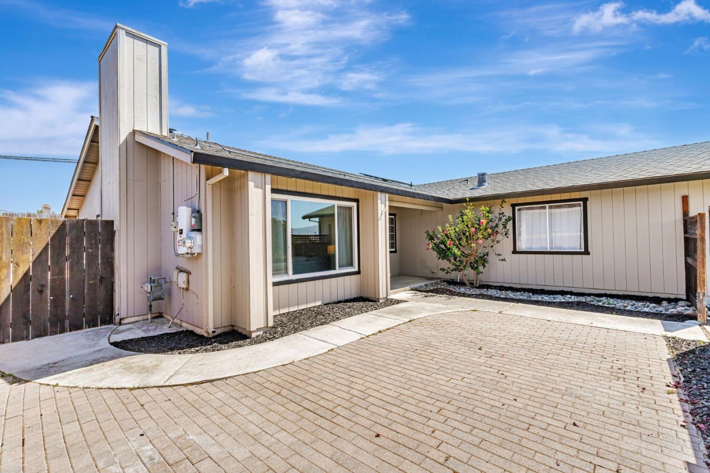 Detail Gallery Image 5 of 35 For 1671 Monticello Dr, Hollister,  CA 95023 - 4 Beds | 2 Baths