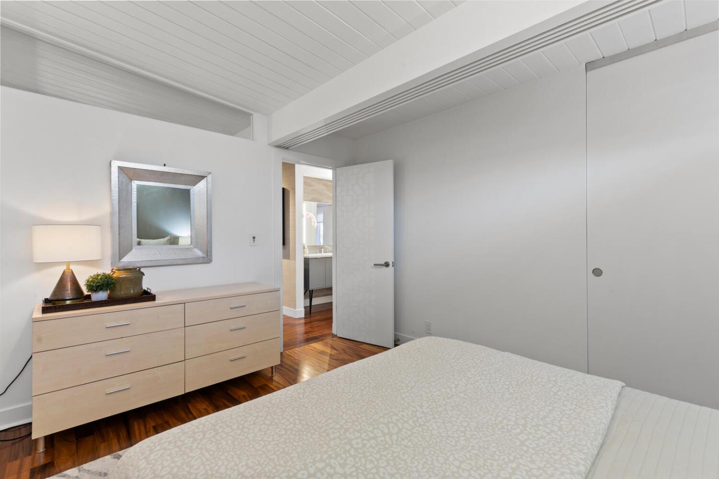 Detail Gallery Image 19 of 37 For 3036 Atwater Dr, Burlingame,  CA 94010 - 4 Beds | 2/1 Baths