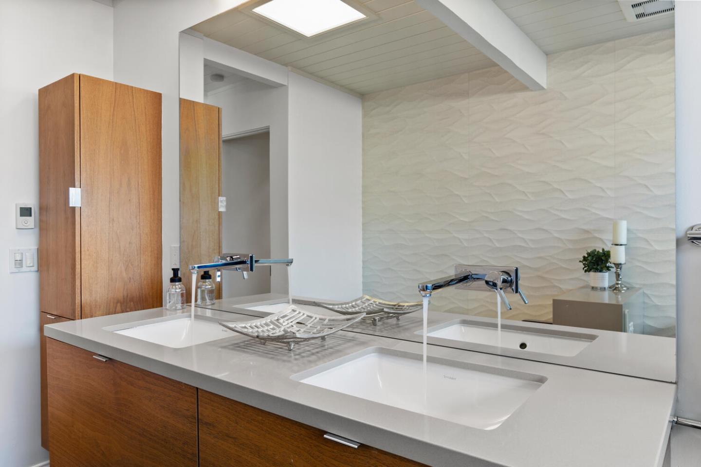Detail Gallery Image 25 of 37 For 3036 Atwater Dr, Burlingame,  CA 94010 - 4 Beds | 2/1 Baths