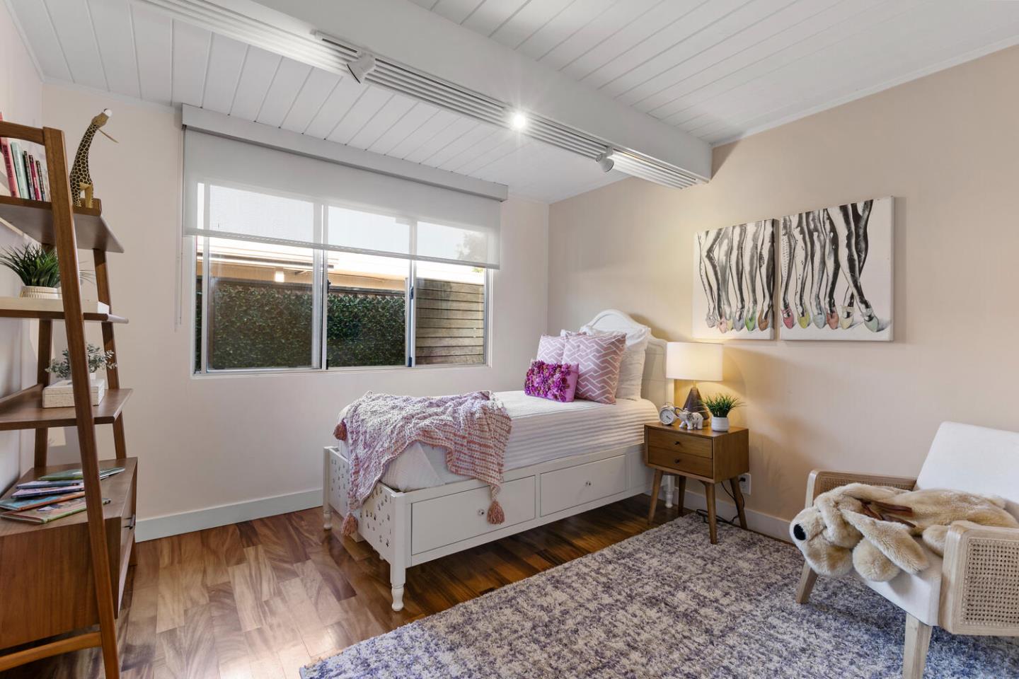 Detail Gallery Image 27 of 37 For 3036 Atwater Dr, Burlingame,  CA 94010 - 4 Beds | 2/1 Baths