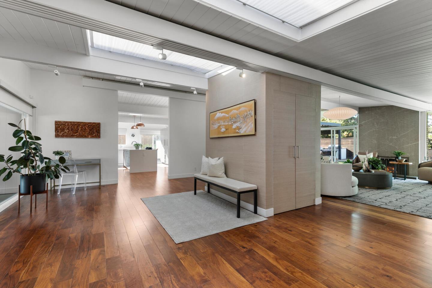 Detail Gallery Image 5 of 37 For 3036 Atwater Dr, Burlingame,  CA 94010 - 4 Beds | 2/1 Baths