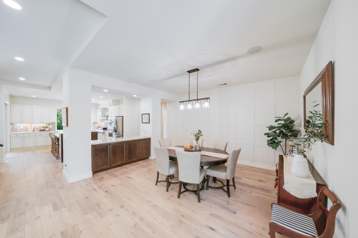 Detail Gallery Image 10 of 44 For 8300 Willowood Pl, Granite Bay,  CA 95746 - 4 Beds | 2/1 Baths