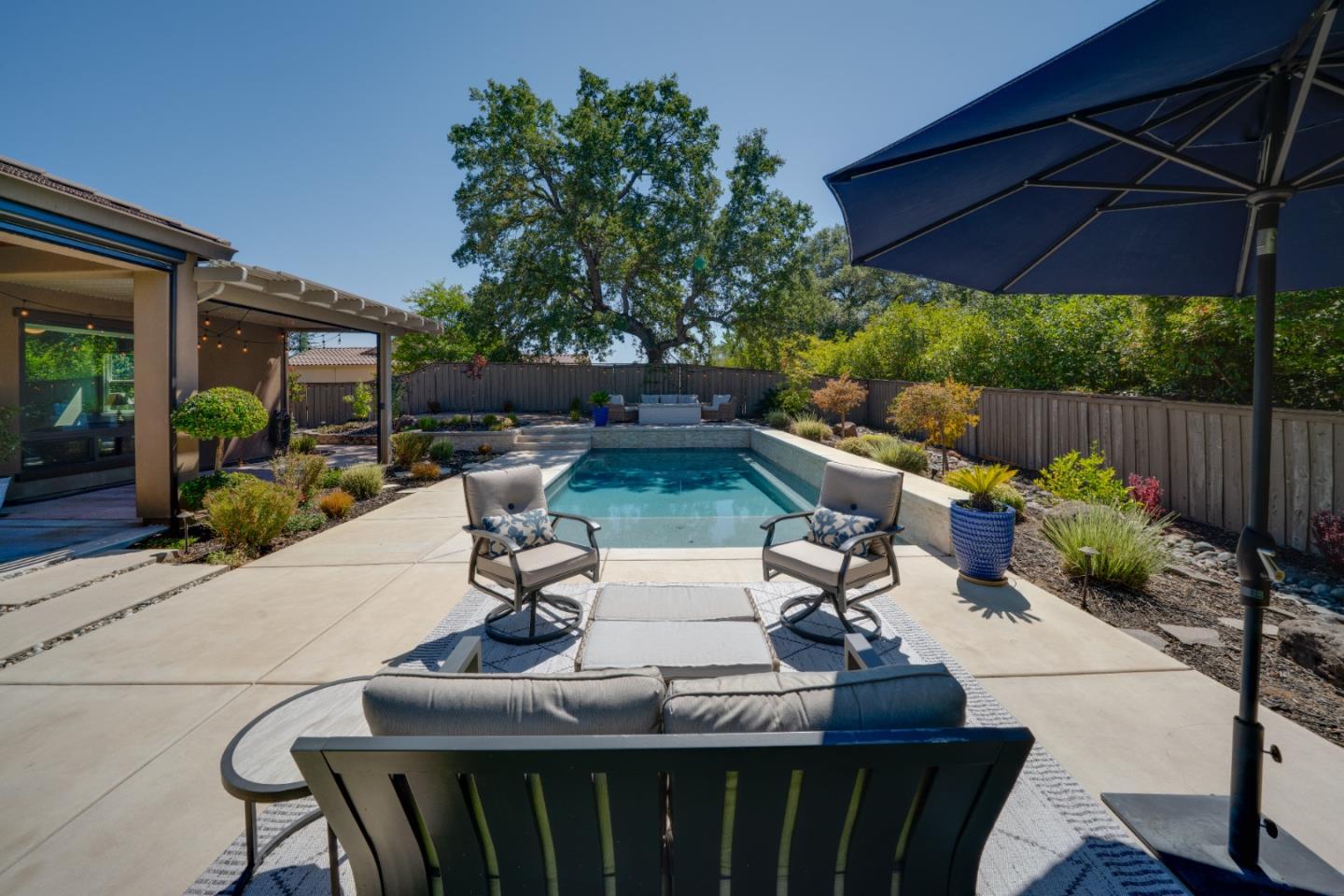 Detail Gallery Image 15 of 44 For 8300 Willowood Pl, Granite Bay,  CA 95746 - 4 Beds | 2/1 Baths
