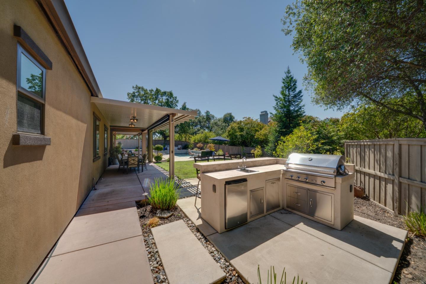 Detail Gallery Image 19 of 44 For 8300 Willowood Pl, Granite Bay,  CA 95746 - 4 Beds | 2/1 Baths