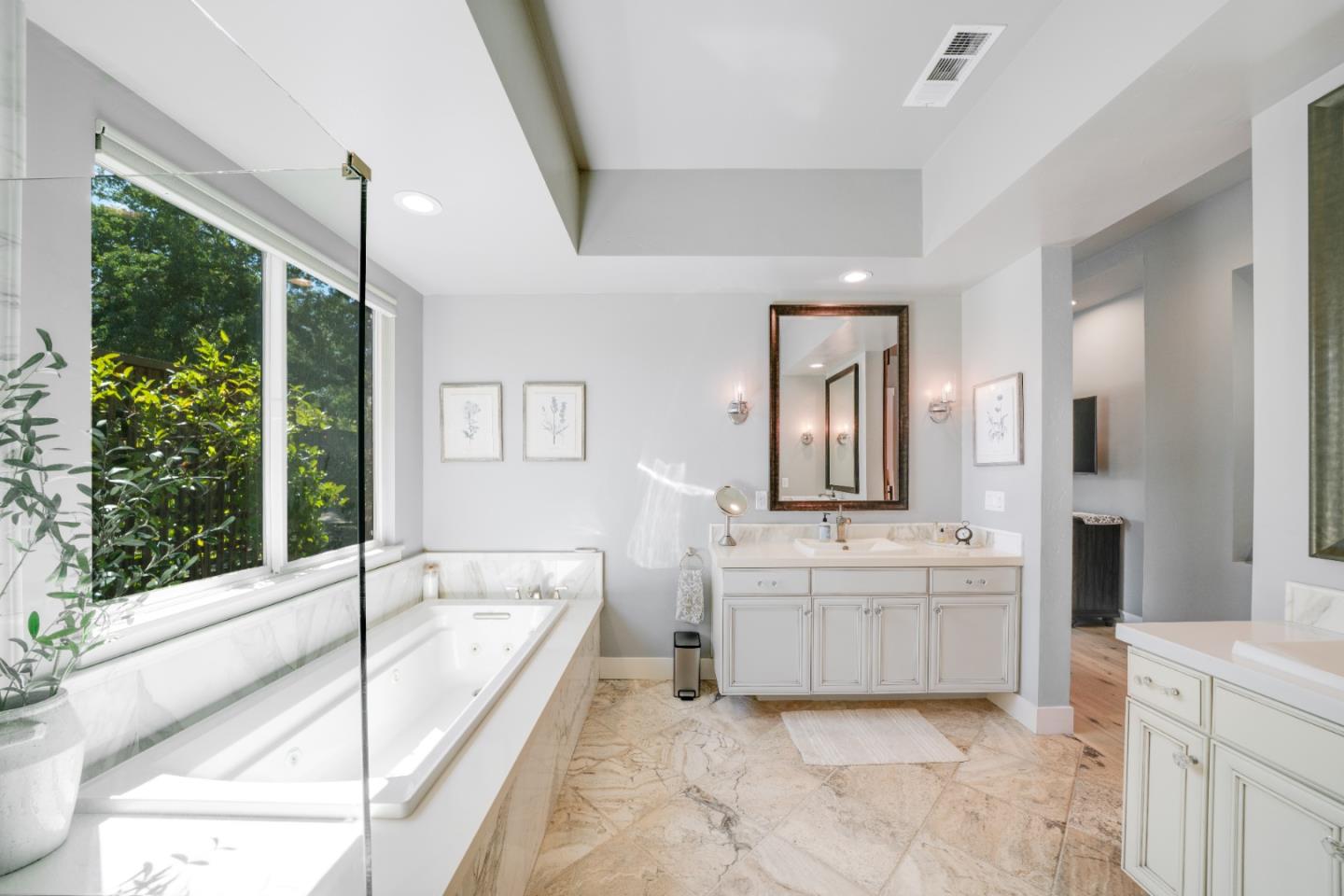 Detail Gallery Image 24 of 44 For 8300 Willowood Pl, Granite Bay,  CA 95746 - 4 Beds | 2/1 Baths
