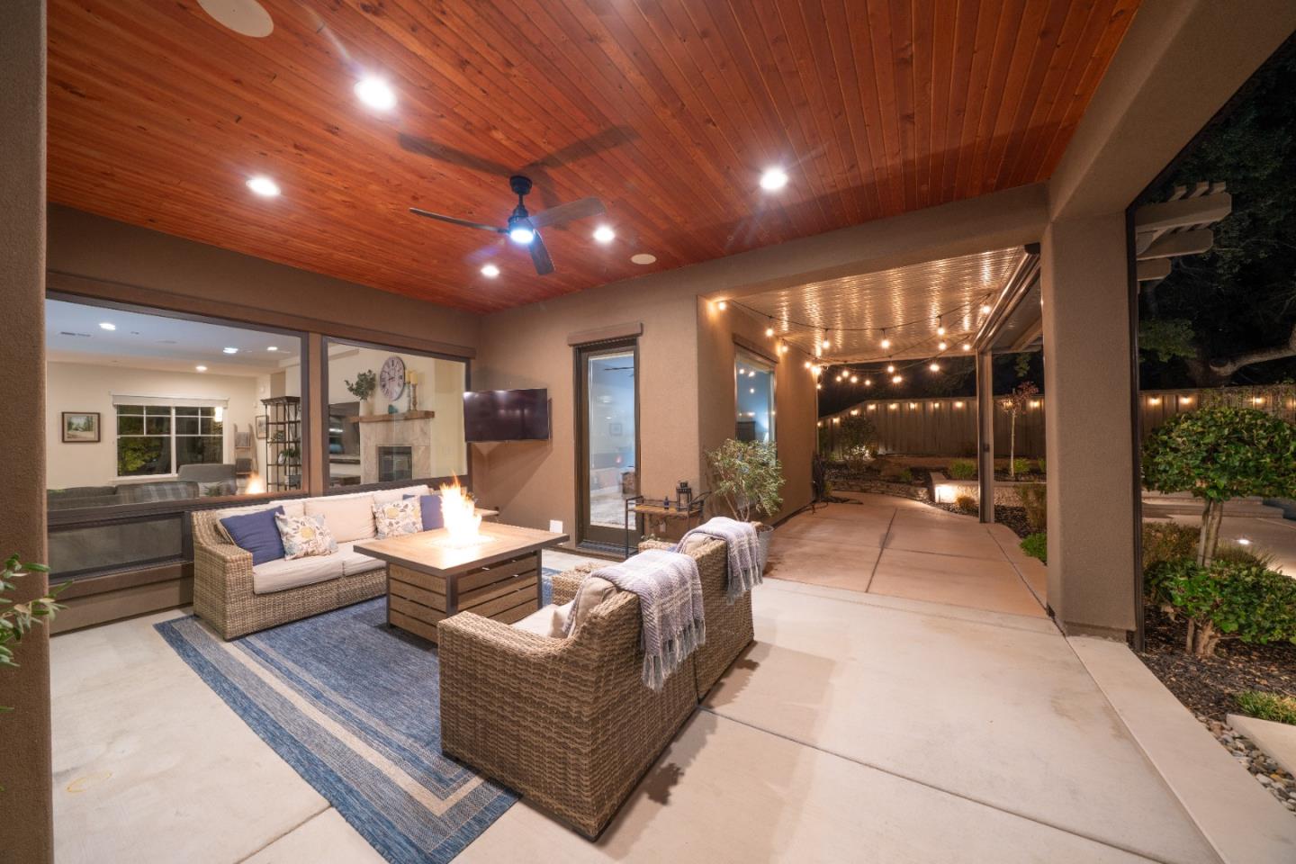 Detail Gallery Image 38 of 44 For 8300 Willowood Pl, Granite Bay,  CA 95746 - 4 Beds | 2/1 Baths