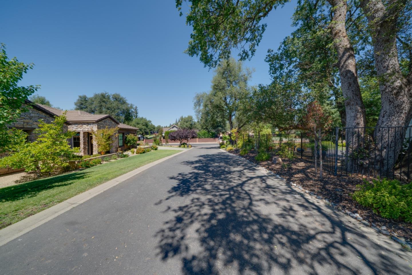 Detail Gallery Image 43 of 44 For 8300 Willowood Pl, Granite Bay,  CA 95746 - 4 Beds | 2/1 Baths