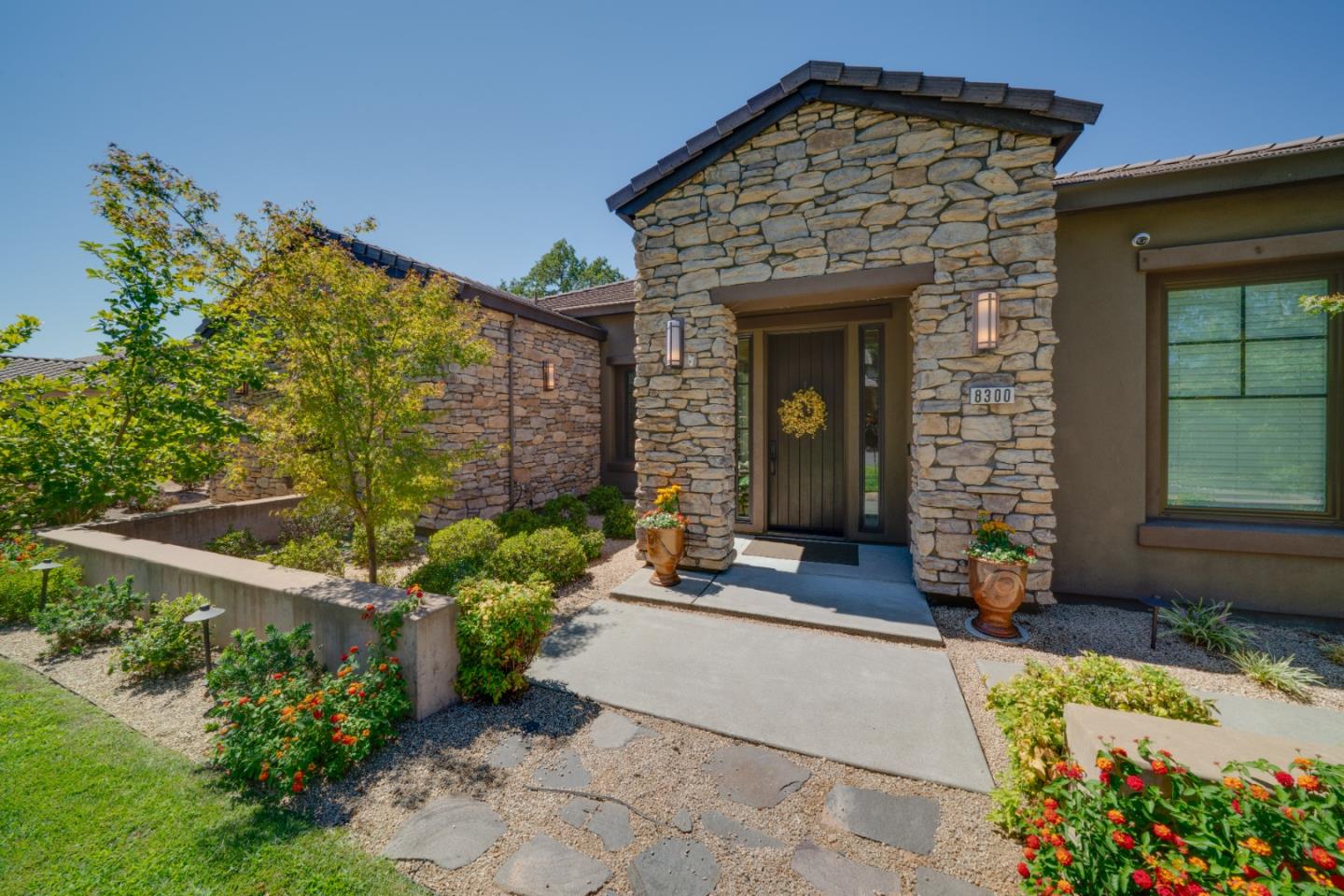 Detail Gallery Image 6 of 44 For 8300 Willowood Pl, Granite Bay,  CA 95746 - 4 Beds | 2/1 Baths
