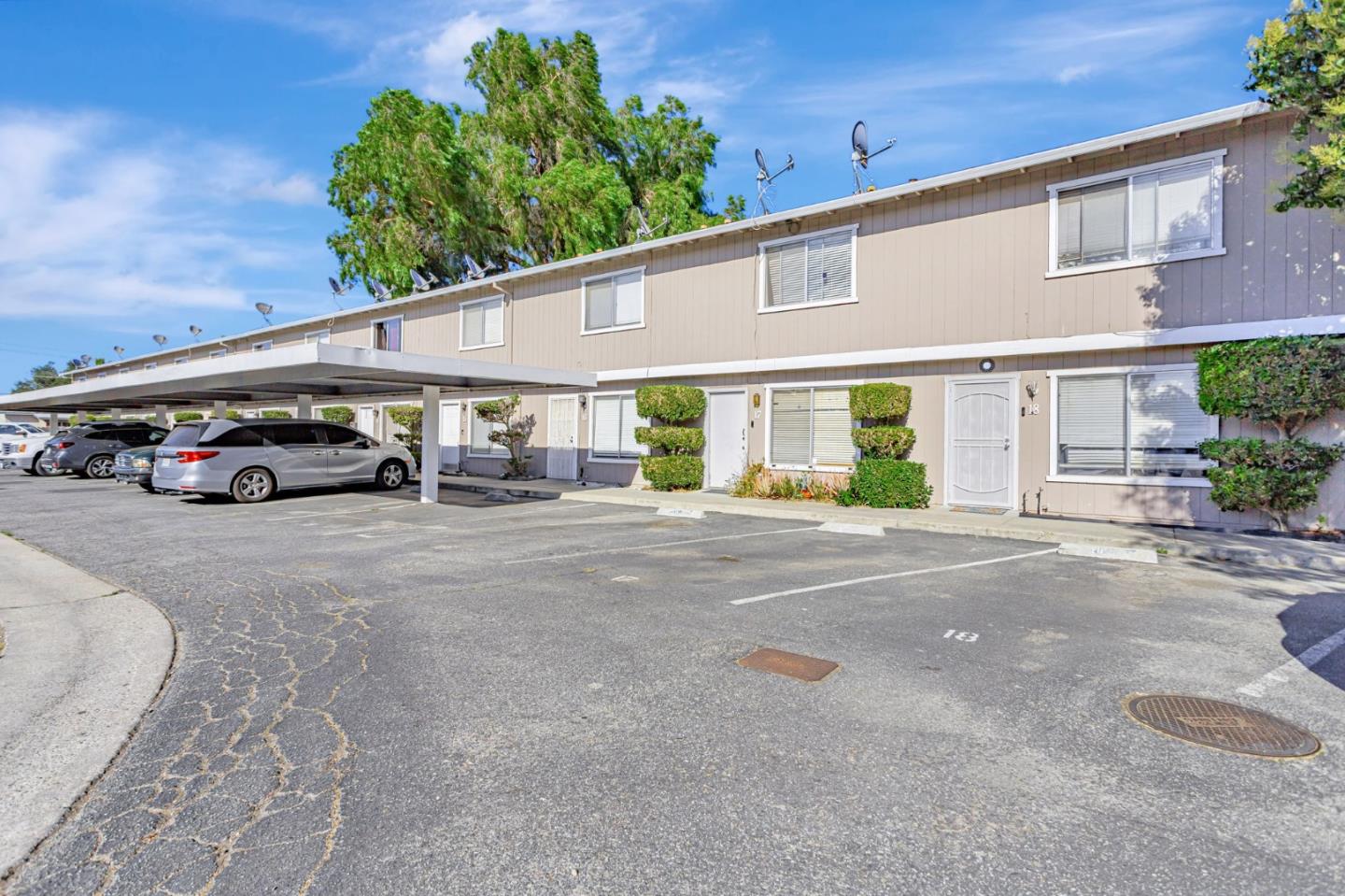 Detail Gallery Image 4 of 28 For 805 South St #17,  Hollister,  CA 95023 - 2 Beds | 1 Baths