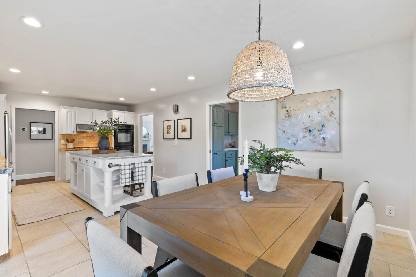Detail Gallery Image 14 of 32 For 1125 Virginia Ave, Redwood City,  CA 94061 - 5 Beds | 3 Baths
