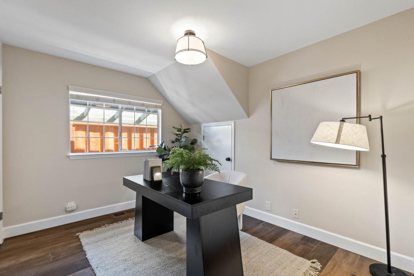 Detail Gallery Image 16 of 32 For 1125 Virginia Ave, Redwood City,  CA 94061 - 5 Beds | 3 Baths