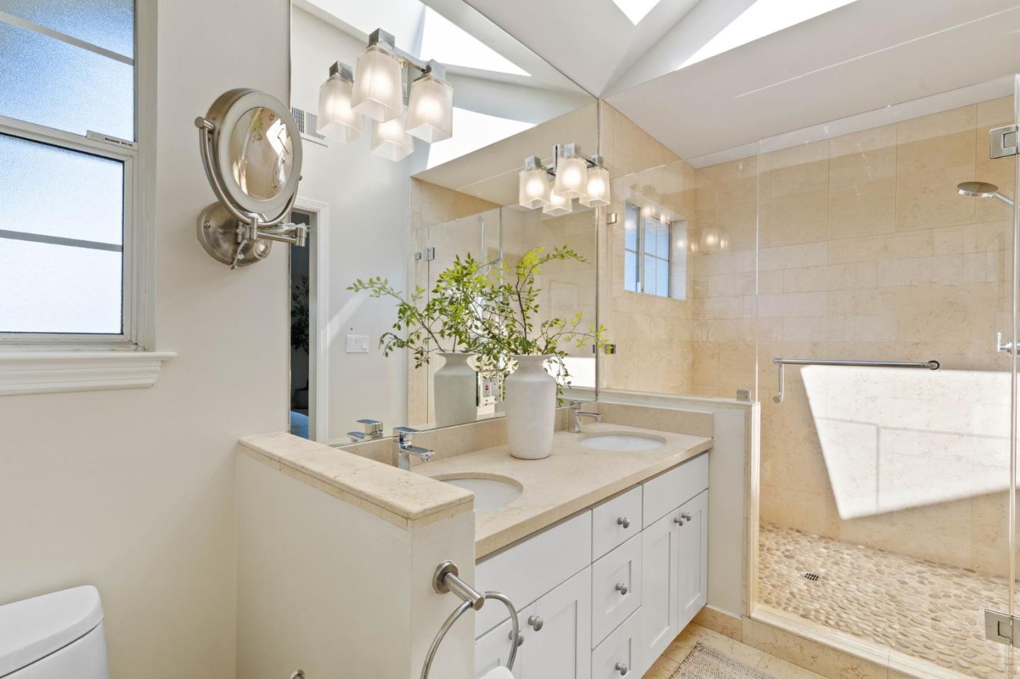 Detail Gallery Image 26 of 32 For 1125 Virginia Ave, Redwood City,  CA 94061 - 5 Beds | 3 Baths