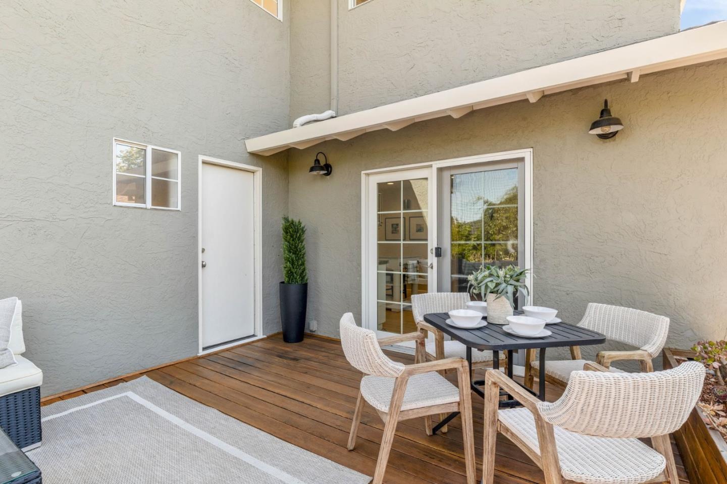 Detail Gallery Image 28 of 32 For 1125 Virginia Ave, Redwood City,  CA 94061 - 5 Beds | 3 Baths