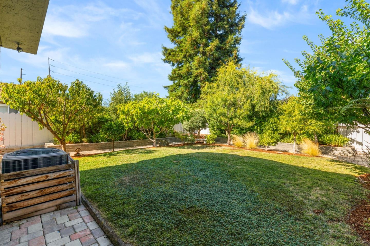Detail Gallery Image 30 of 32 For 1125 Virginia Ave, Redwood City,  CA 94061 - 5 Beds | 3 Baths