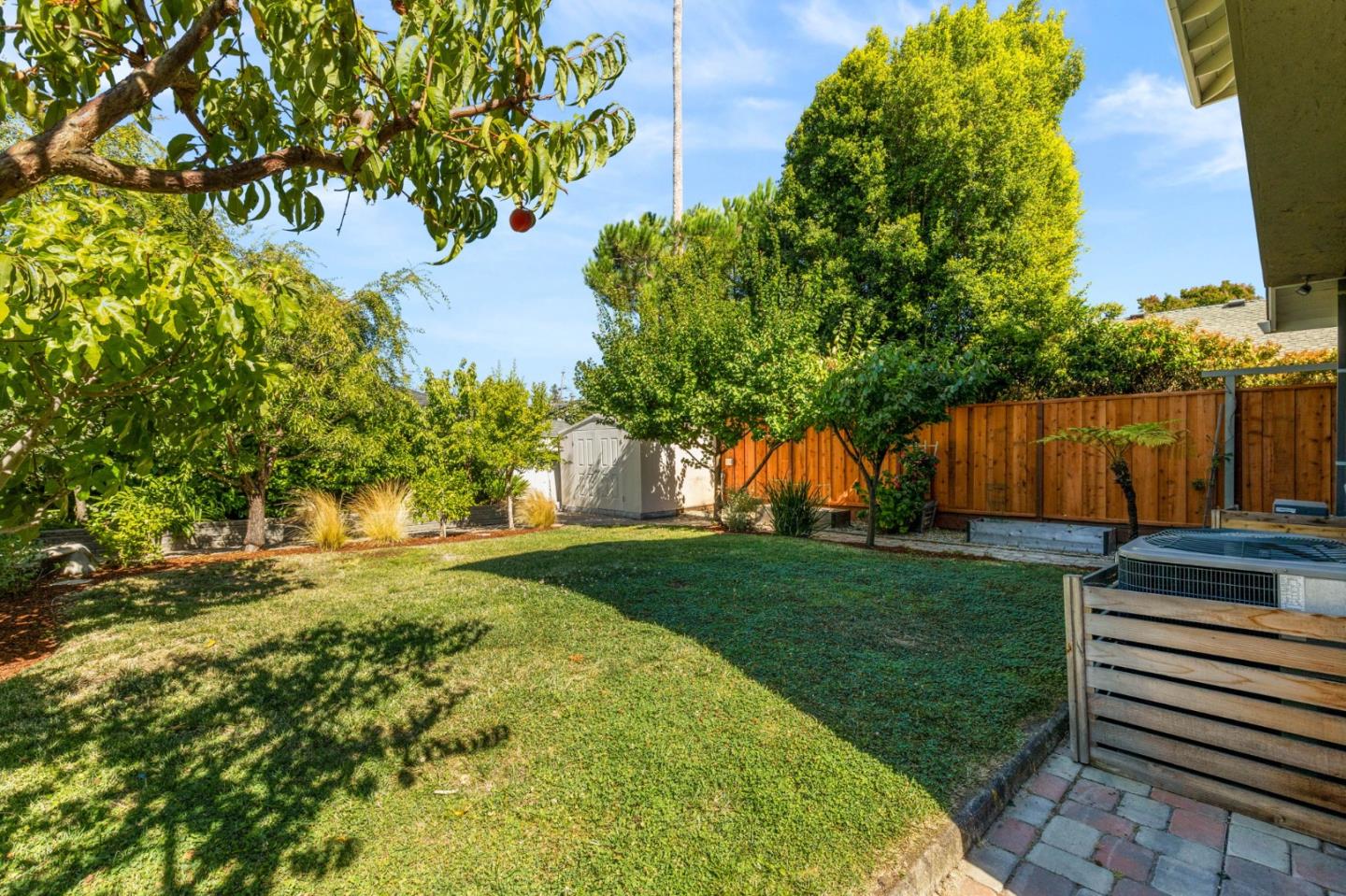 Detail Gallery Image 31 of 32 For 1125 Virginia Ave, Redwood City,  CA 94061 - 5 Beds | 3 Baths