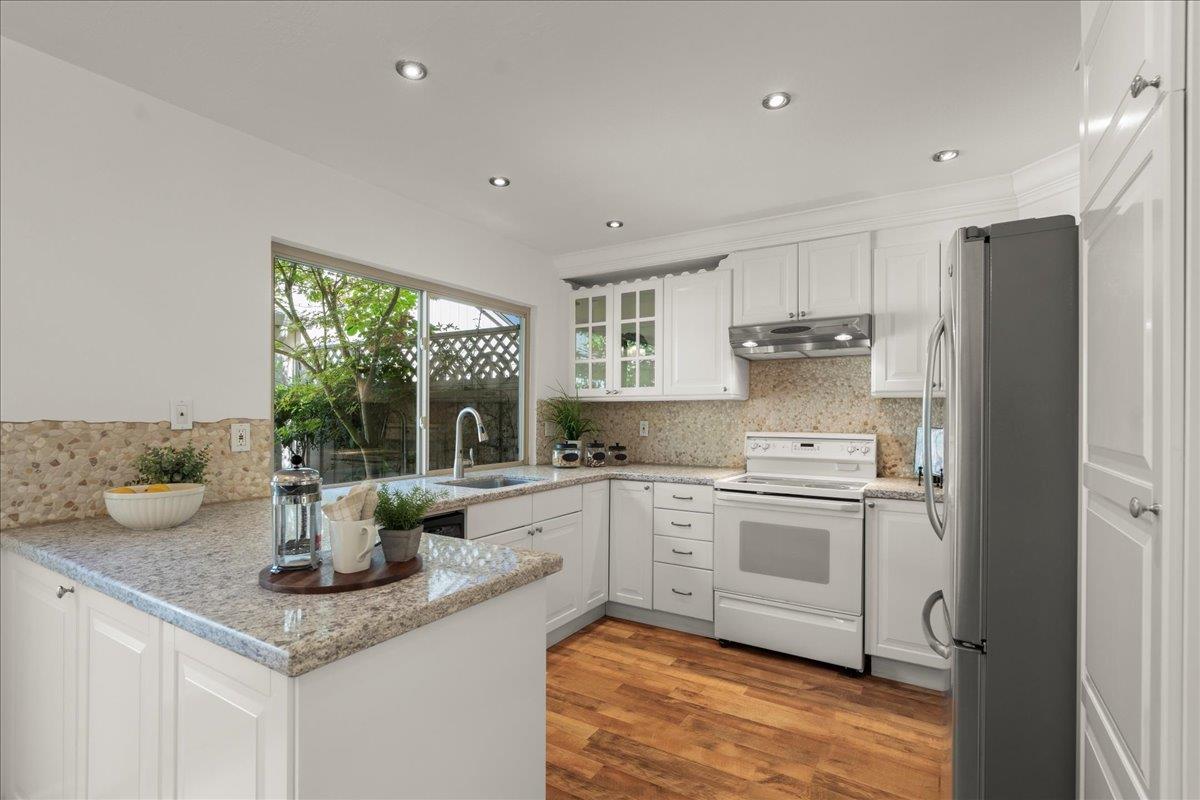 Detail Gallery Image 10 of 26 For 960 Lakeshire Ct, San Jose,  CA 95126 - 2 Beds | 1/1 Baths