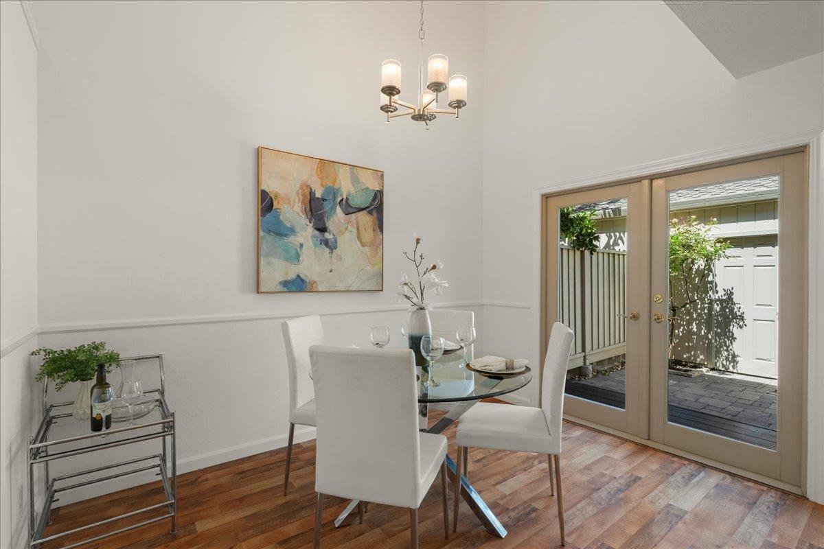 Detail Gallery Image 8 of 26 For 960 Lakeshire Ct, San Jose,  CA 95126 - 2 Beds | 1/1 Baths