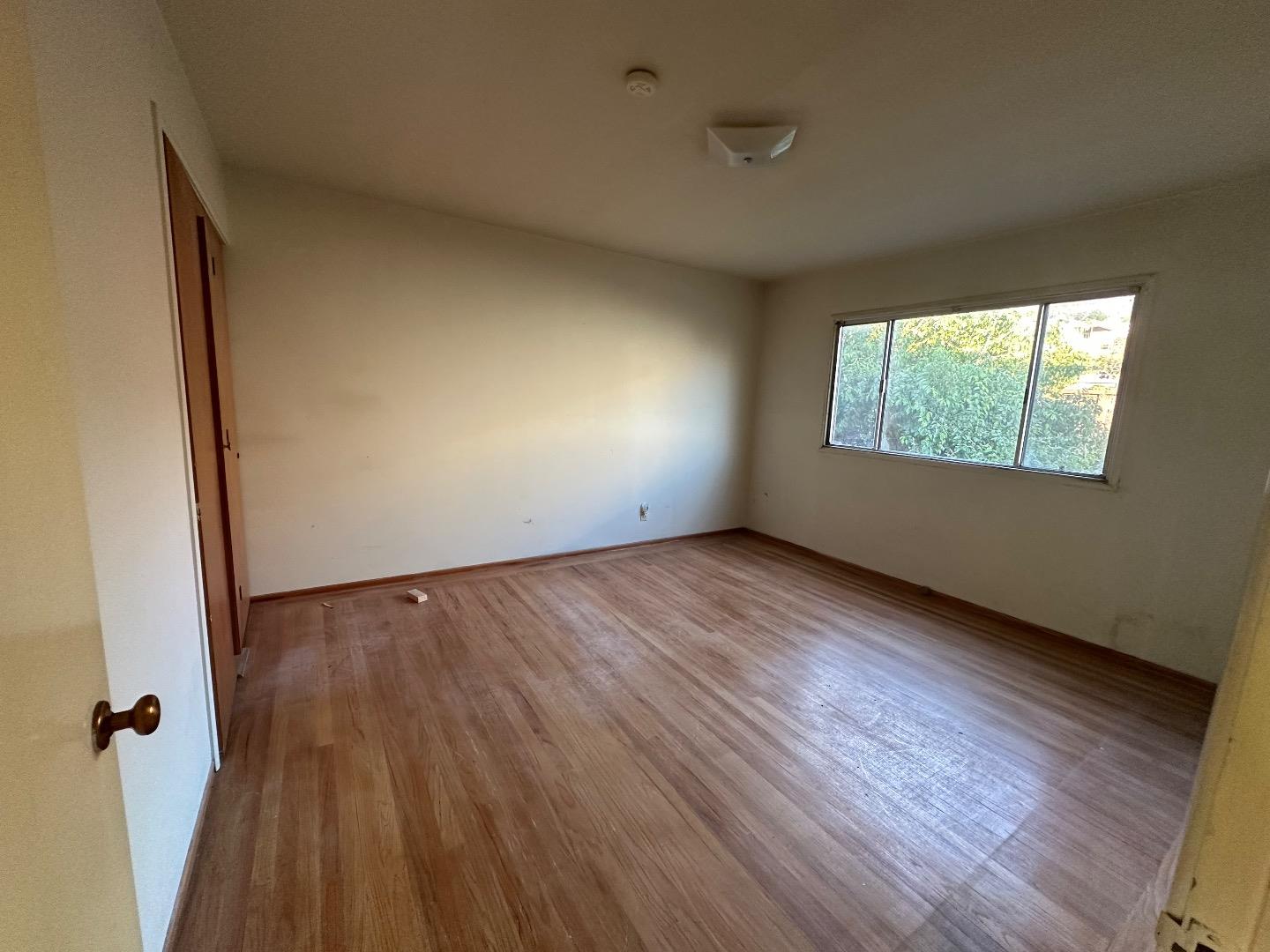 Detail Gallery Image 13 of 33 For 366 Chester St, Daly City,  CA 94014 - 2 Beds | 1/1 Baths