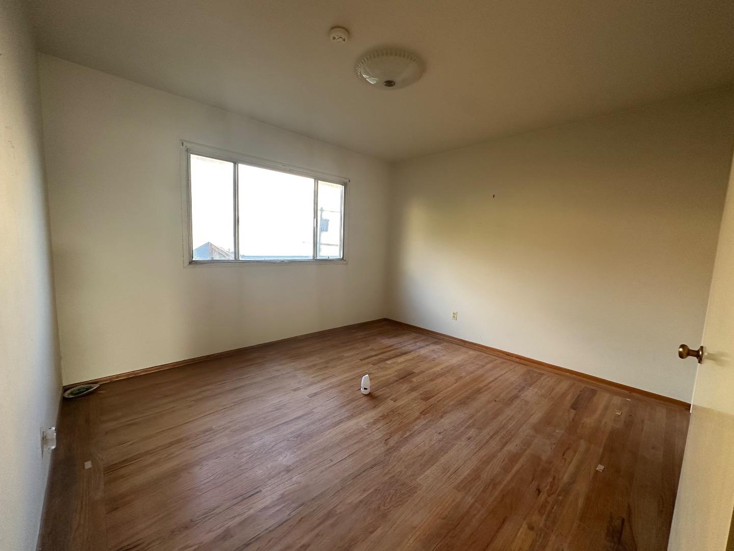 Detail Gallery Image 15 of 33 For 366 Chester St, Daly City,  CA 94014 - 2 Beds | 1/1 Baths