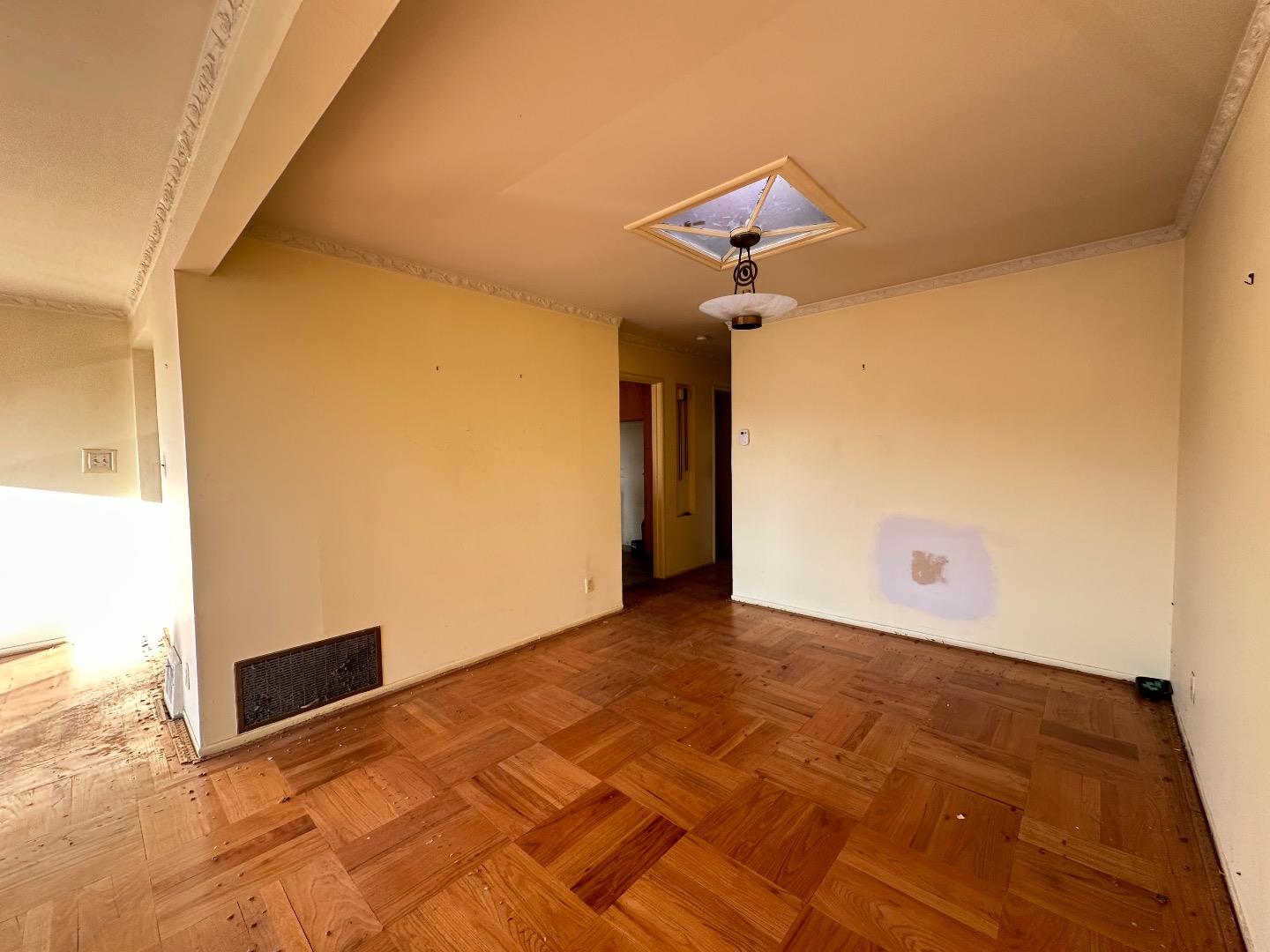Detail Gallery Image 27 of 33 For 366 Chester St, Daly City,  CA 94014 - 2 Beds | 1/1 Baths