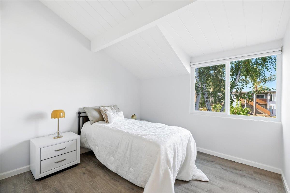 Detail Gallery Image 23 of 47 For 2211 Rock St, Mountain View,  CA 94043 - 4 Beds | 2/1 Baths