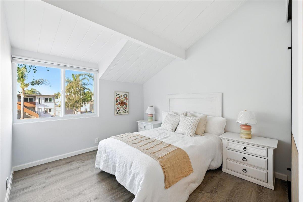 Detail Gallery Image 25 of 47 For 2211 Rock St, Mountain View,  CA 94043 - 4 Beds | 2/1 Baths