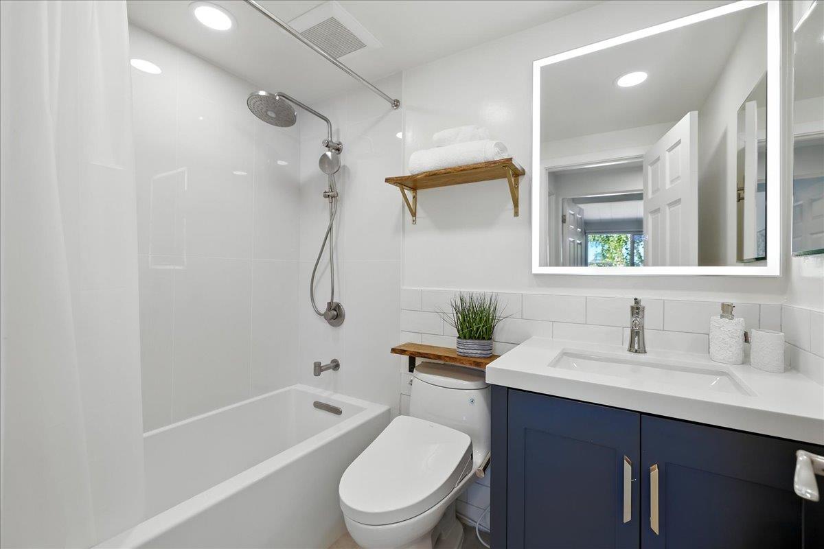 Detail Gallery Image 28 of 47 For 2211 Rock St, Mountain View,  CA 94043 - 4 Beds | 2/1 Baths