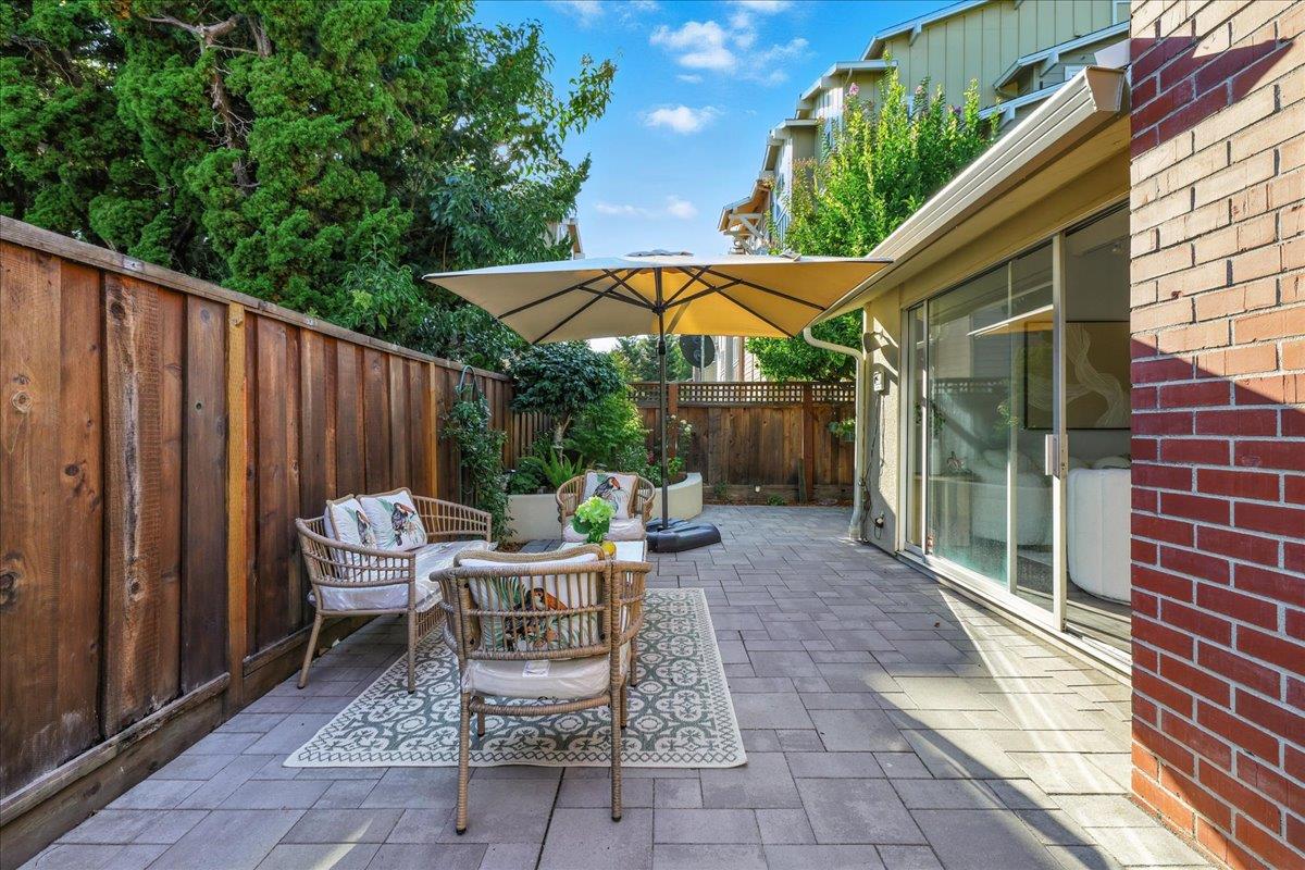 Detail Gallery Image 33 of 47 For 2211 Rock St, Mountain View,  CA 94043 - 4 Beds | 2/1 Baths