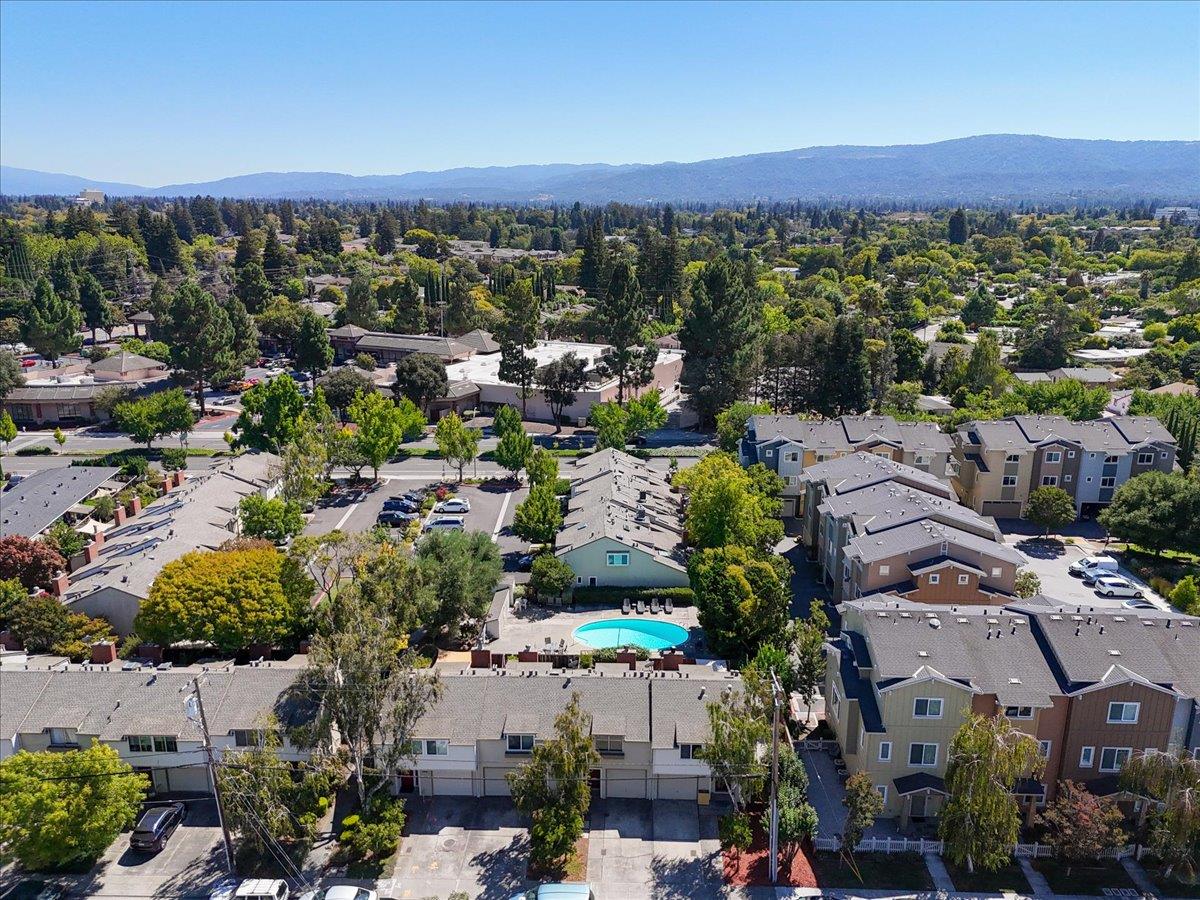 Detail Gallery Image 43 of 47 For 2211 Rock St, Mountain View,  CA 94043 - 4 Beds | 2/1 Baths